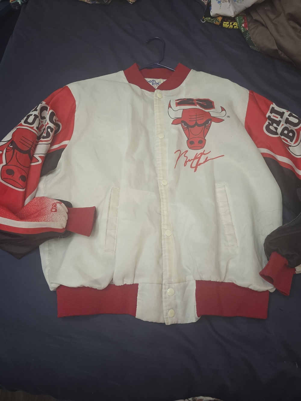 Chicago Bulls White & Red Satin Jacket with Team Logo